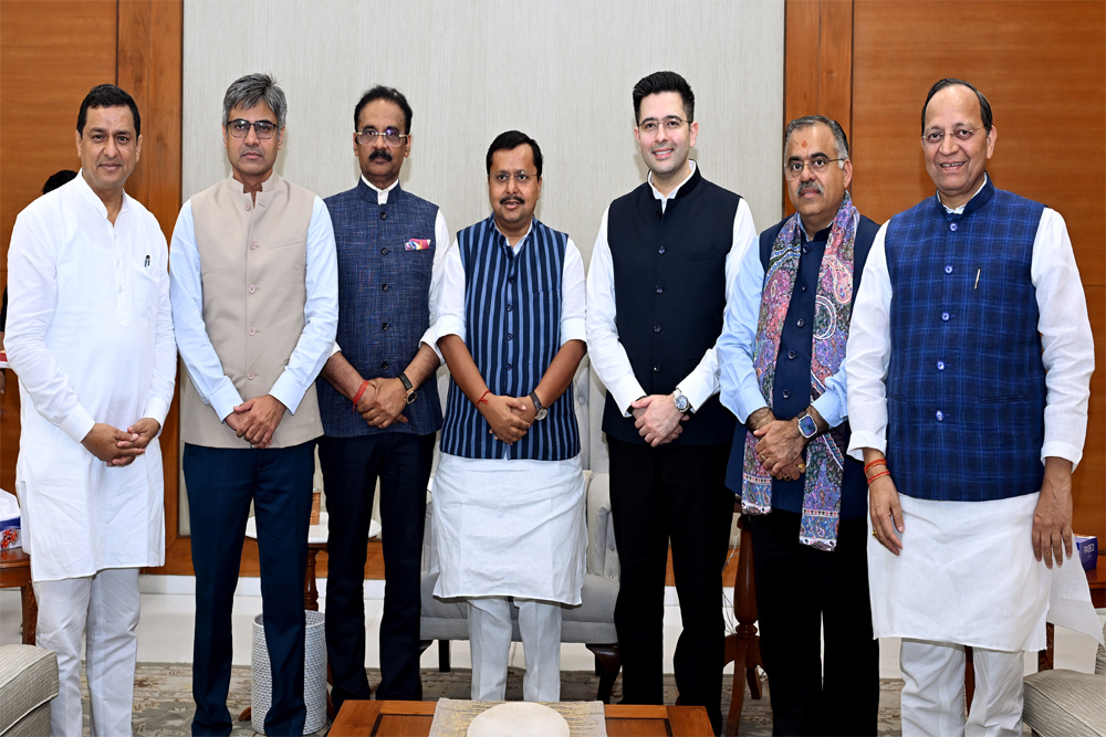 आप के सात सांसद भाजपा के साथ