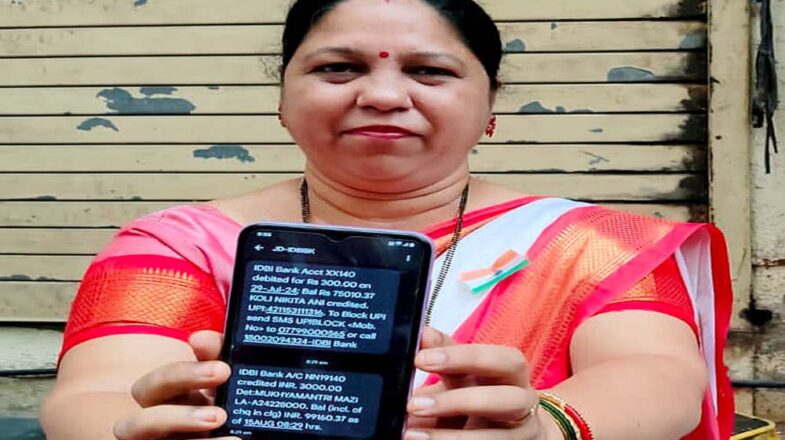 चुनावी राज्यों में पैसा बांटने की होड़