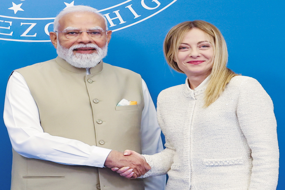 प्रधानमंत्री मोदी ने इटली की पीएम मेलोनी को भेंट की ‘मेलोडी’