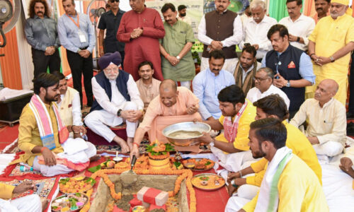 सीएम योगी ने ‘गोरखपुर अंतरराष्ट्रीय क्रिकेट स्टेडियम’ का शिलान्यास किया