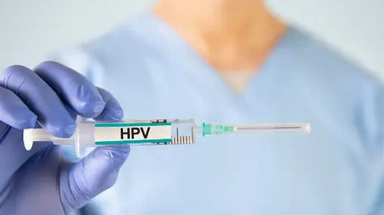 सर्वाइकल कैंसर से लड़ाई में बेहद जरूरी एचपीवी वैक्सीन