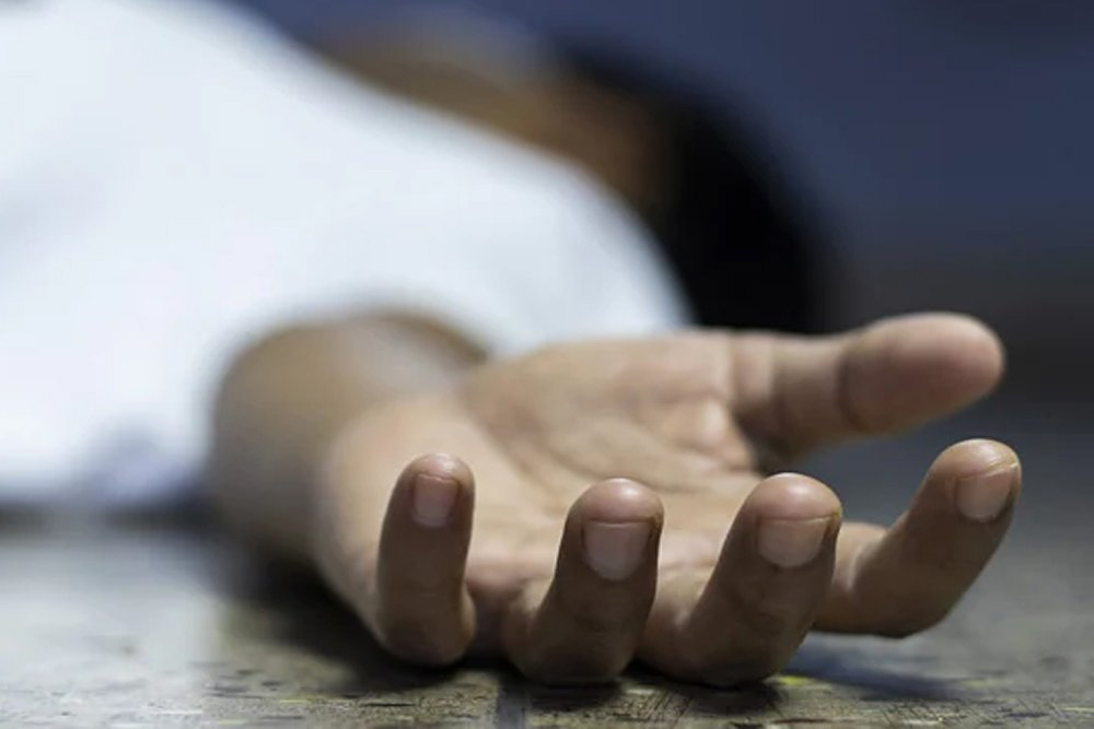 पुणे: जहरीली शराब पीने से एक घर के तीन सदस्यों समेत 12 लोगों की मौत