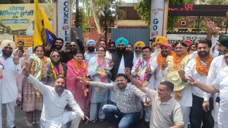 पंजाब नगर निकाय चुनाव : शुरुआती रुझानों में ‘आप’ को बढ़त