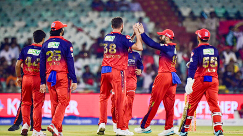 जीत के साथ अंक तालिका में शीर्ष पर पहुंची आरसीबी