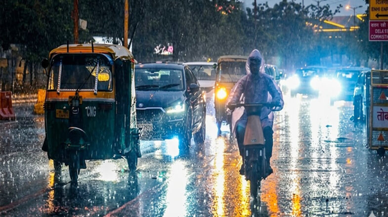 एनसीआर में बदला मौसम का मिजाज