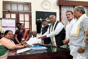 बेंगलुरु: मल्लिकार्जुन खड़गे ने राज्यसभा नामांकन दाखिल किया