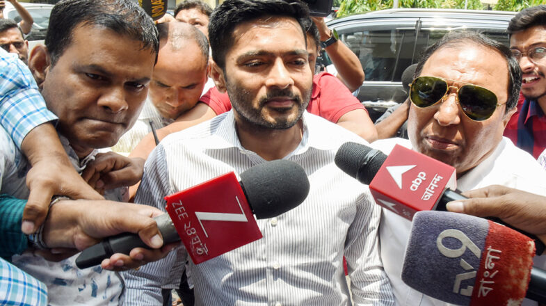 चुनाव से पहले हिंसा भड़काने के मामले में सीआईडी ने अभिषेक बनर्जी से की पूछताछ