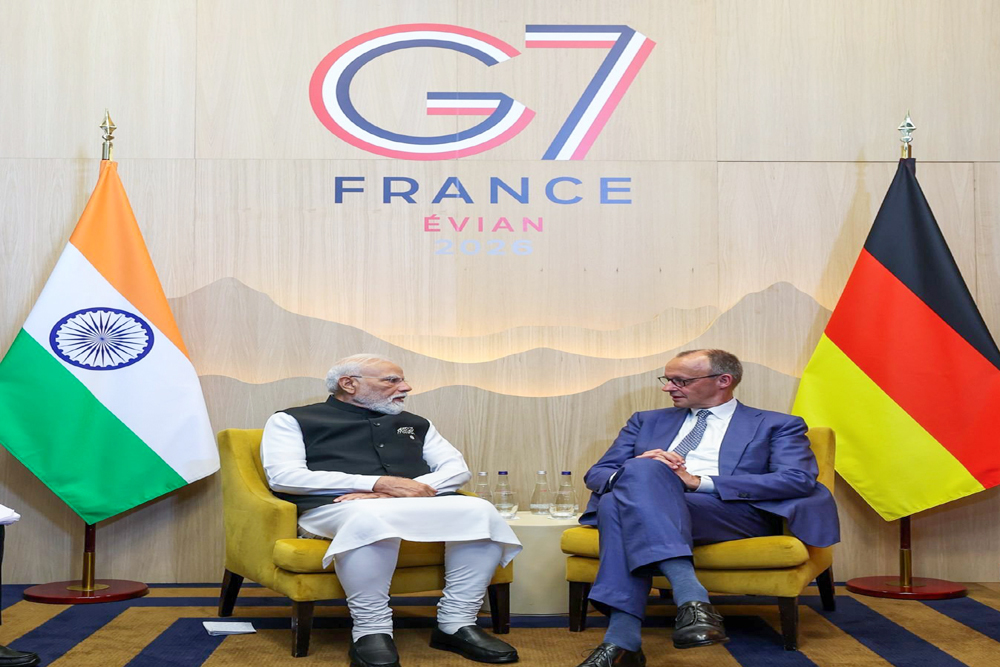 जी-7 सम‍िट : पीएम मोदी और जर्मन चांसलर मर्ज की अहम मुलाकात