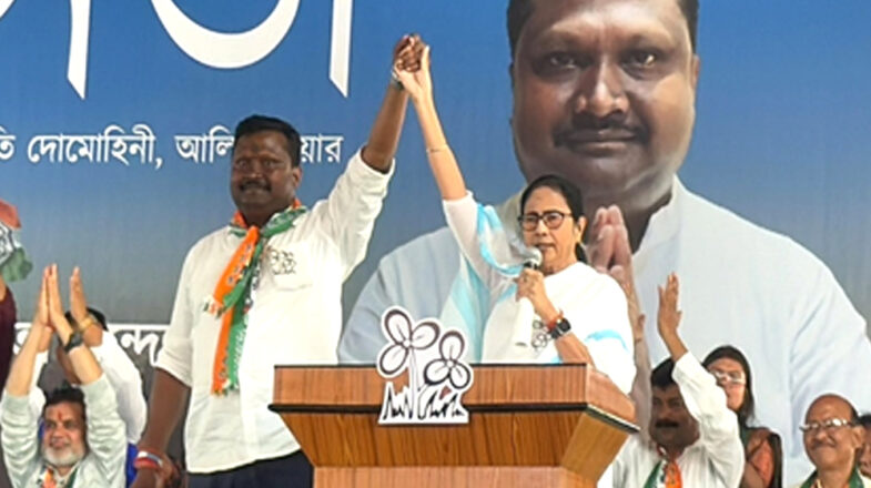 टीएमसी को एक और झटका, तीसरे राज्यसभा सांसद प्रकाश चिक बड़ाईक ने दिया इस्तीफा