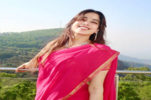 दर्शकों को खास नजरिए से देखती हैं जान्हवी कपूर