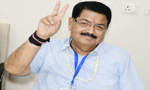 झारखंड से राज्यसभा के लिए चुने गए एनडीए समर्थित परिमल नाथवानी और झामुमो के बैजनाथ