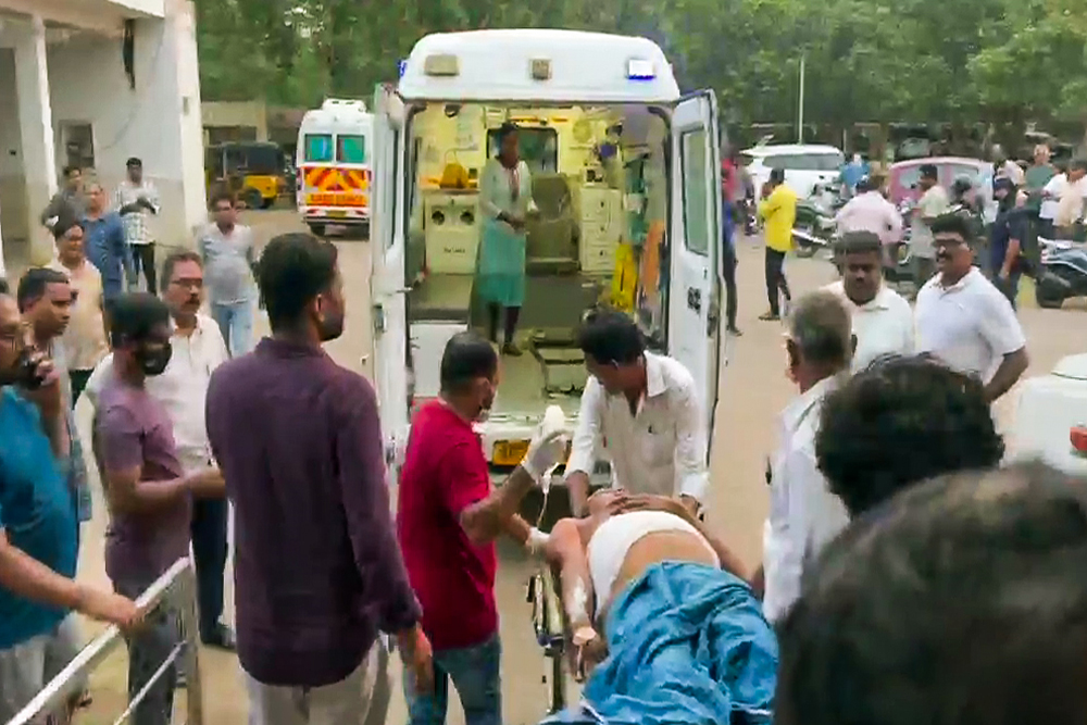 विशाखापट्टनम स्टील प्लांट हादसे में आठ की मौत