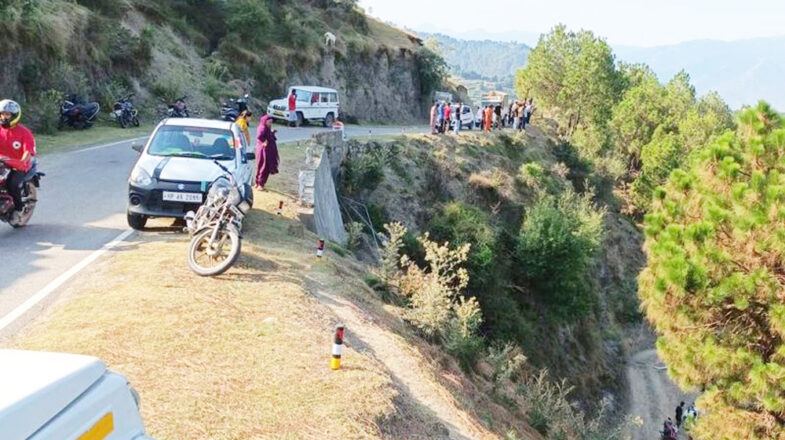 हिमाचल के चंबा में एसयूवी खाई में गिरी, तीन महिलाओं समेत 7 की मौत