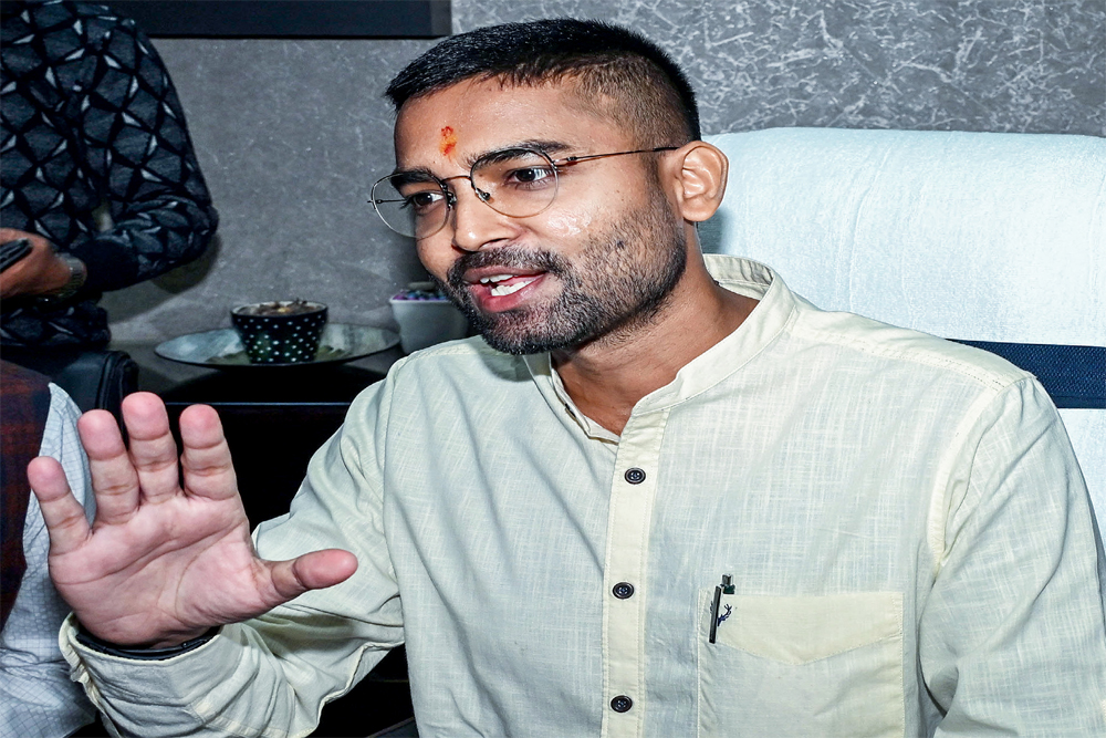 बिहार के मंत्री का अनोखा रिकॉर्ड