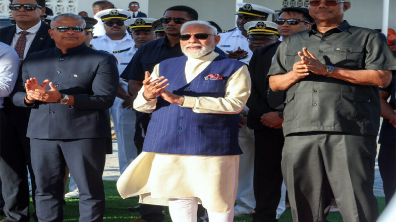 सेशेल्स के दौरे पर पहुंचे मोदी