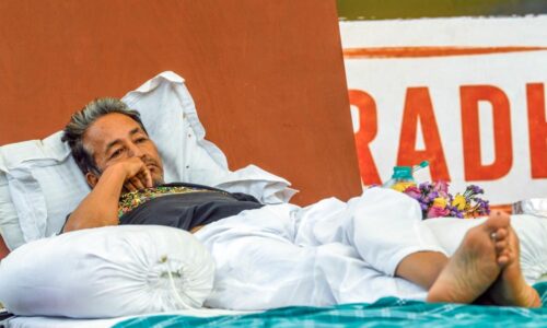 विपक्ष ने कहा, वांगचुक को हटाना गलत