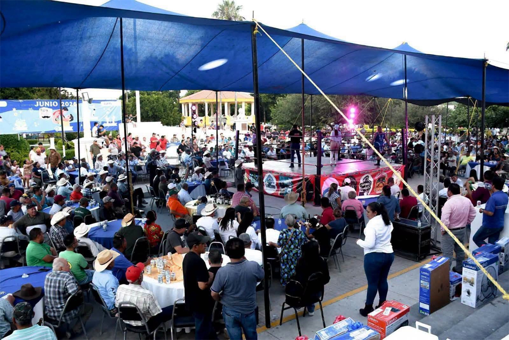 फुटबॉल के साथ लुचा लिब्रे भी बना फुटबॉल विश्व कप का बड़ा आकर्षण