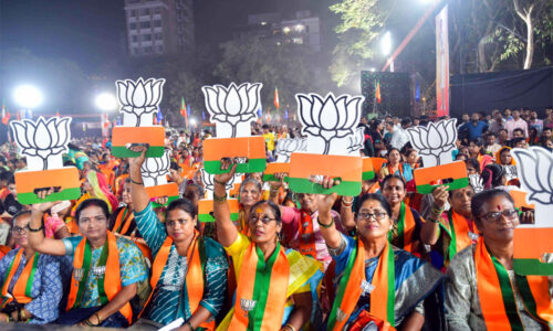 भारत में मुश्किल है दो दलीय व्यवस्था