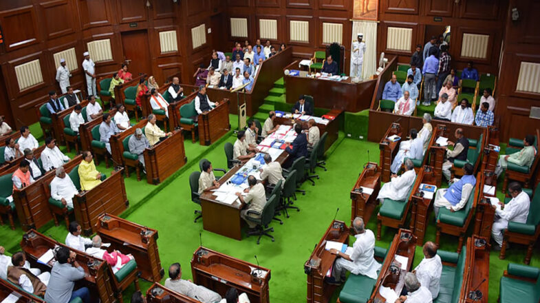 छत्तीसगढ़ विधानसभा : कांग्रेस का अविश्वास प्रस्ताव ध्वनिमत से खारिज