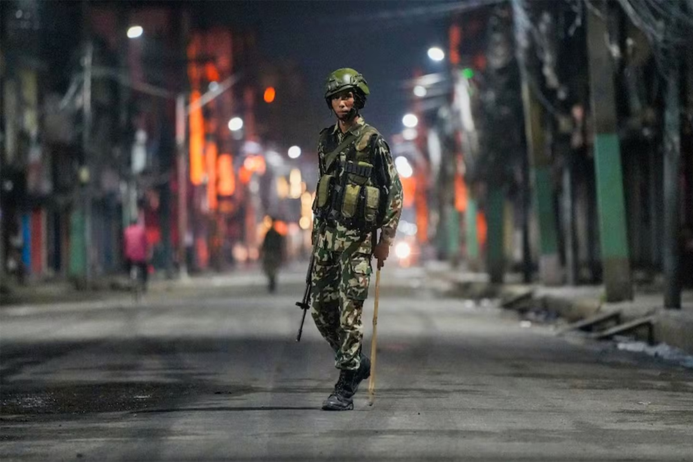 भारत से लगे नेपाल के इलाकों में चौथे दिन भी कर्फ्यू जारी