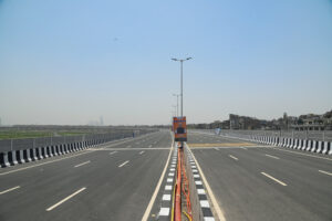 दिल्ली-मुंबई एक्सप्रेसवे पर बस ट्रक की टक्कर में आठ लोगों की मौत
