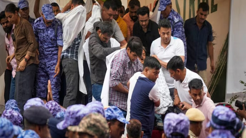 वांगचुक को जंतर मंतर से हटाकर पुलिस ने अस्पताल में किया भर्ती