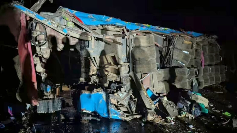 युगांडा में स्कूली बस दुर्घटनाग्रस्त, 20 बच्चों सहित 21 की मौत