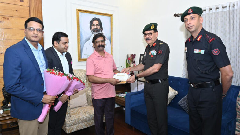 मुख्यमंत्री से खेल सचिव, खेल निदेशक एवं मेजर जनरल ने की मुलाकात, डूरंड कप के लिए मुख्य अतिथि के रूप में सम्मिलित होने का दिया निमंत्रण