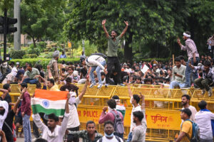 संस्थाओं का जवाबदेह होना अच्छी बात है