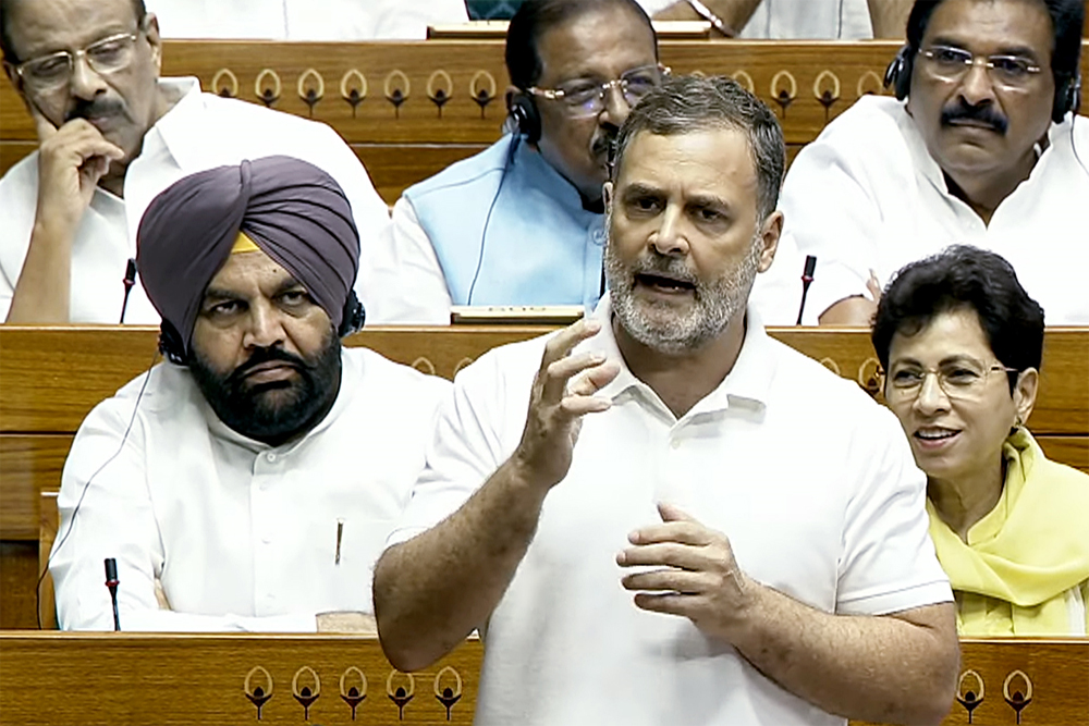 राहुल के भाषण पर जम कर हंगामा