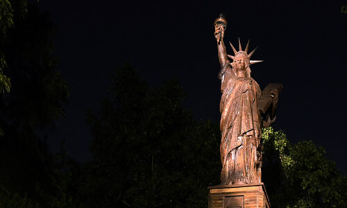 The US@250: सबसे श्रेष्ठ होने की ढही कहानियां