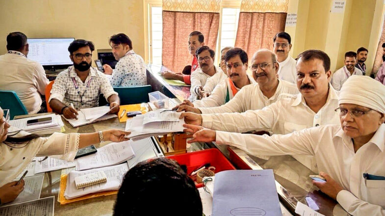 दतिया उपचुनाव: कांग्रेस के घनश्याम सिंह ने भाजपा प्रत्याशी पर नौ हजार से अधिक मतों से बढ़त बनाई