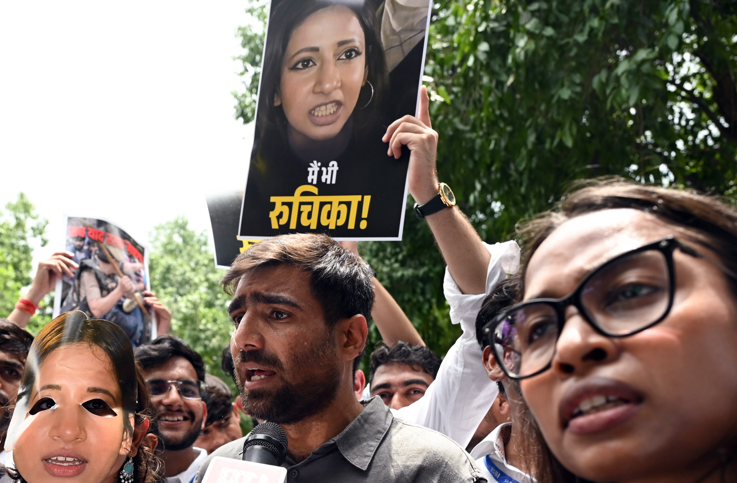 राजनीति का विमर्श बदल रहा है
