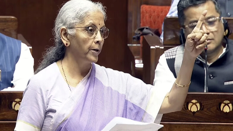 सरकार ने 10 व 20 रुपये के एक अरब प्लास्टिक नोट के चलन के लिए दी मंजूरी