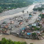 320 भारतीय लापता, 400 चीन में फंसे