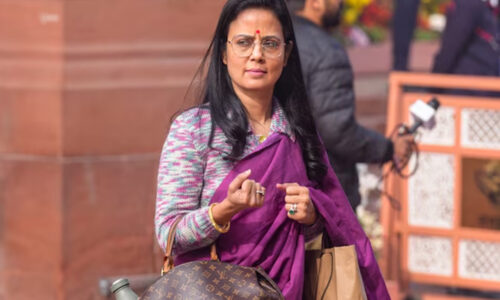 ज्ञानेश के खिलाफ महुआ ने दर्ज कराई शिकायत