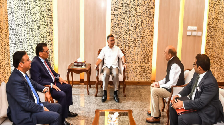 बांग्लादेश का चूहे बिल्ली का खेल
