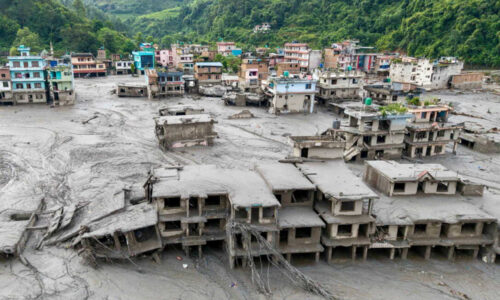 नेपाल में अचानक आई बाढ़ से मरने वालों की संख्या 669 हुई