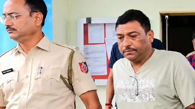 बंगाल: तृणमूल कांग्रेस के पूर्व विधायक सनत डे को गिरफ्तार किया गया