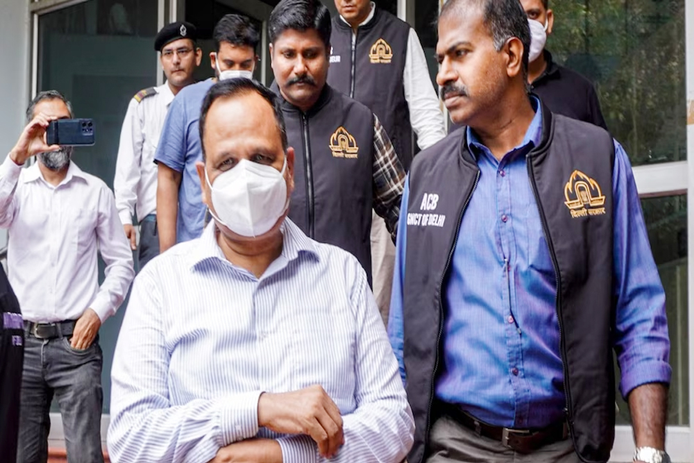 भ्रष्टाचार मामला : अदालत ने सत्येंद्र जैन समेत चार अन्य को 14 दिन की न्यायिक हिरासत में भेजा