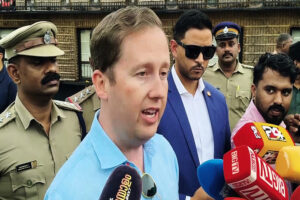 गोर के बयान पर सफाई तो बहुत दयनीय