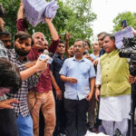 ई-20 पेट्रोल के खिलाफ आप का मार्च