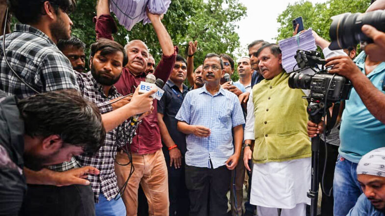 ई-20 पेट्रोल के खिलाफ आप का मार्च