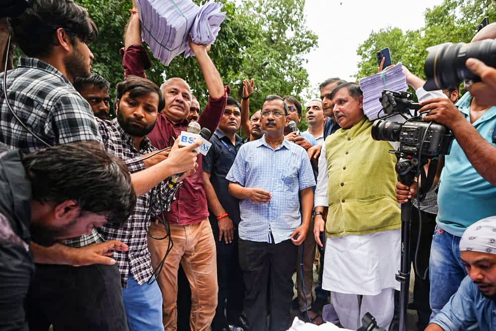 ई-20 पेट्रोल के खिलाफ आप का मार्च