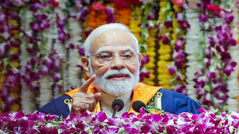 मोदी ने युवाओं से समाधान की अपील की