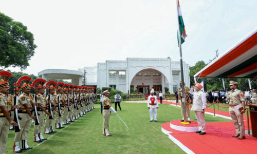 सो, दिल्ली भी नहीं है विकसित