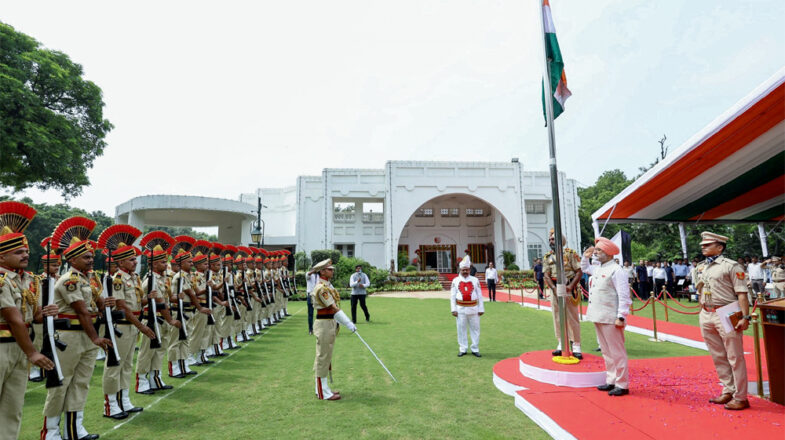 सो, दिल्ली भी नहीं है विकसित