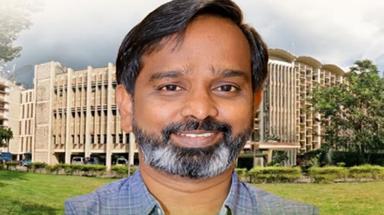 छात्र आत्महत्या मामला: आईआईटी मुंबई के डीन सूर्यनारायण डूला पद से हटाए गए
