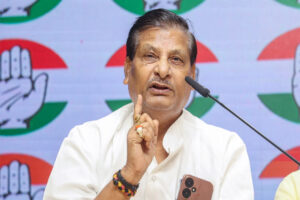 भाजपा नेता हीरा ठाकुर ने थामा कांग्रेस का हाथ