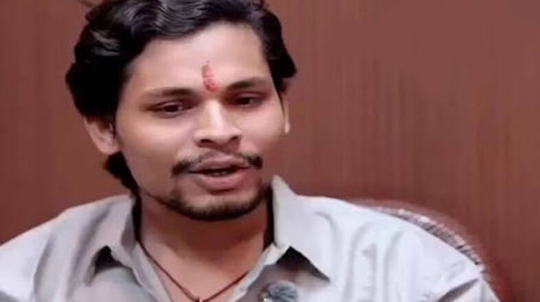 व्यक्ति का सिर फोड़ने का दावा करने वाला ‘इन्फ्लुएंसर’ कॉजपा के प्रदर्शन के बाद हिरासत में लिया गया